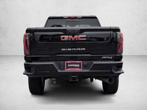 New 2026 GMC Sierra 2500 AT4 w/ AT4 Premium Plus Package AWD/4WD image 8