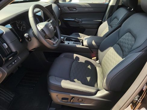 New 2026 Nissan Pathfinder SV FWD image 18