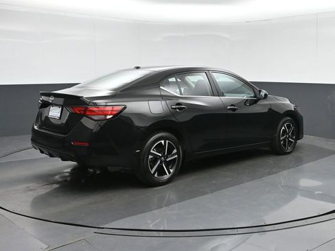 Used 2025 Nissan Sentra SV w/ All-Weather Package image 7