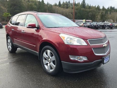 Used 2009 Chevrolet Traverse LTZ image 1