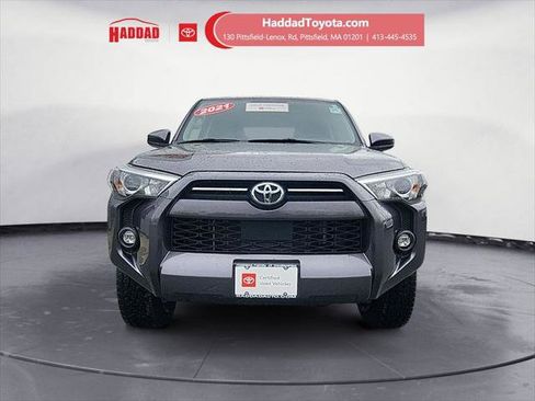 Certified 2021 Toyota 4Runner SR5 AWD/4WD image 8