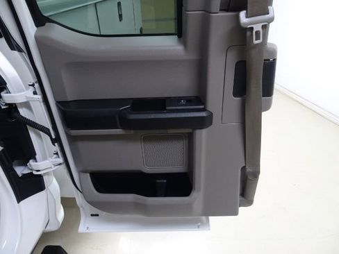 Used 2019 Ford F250 XL w/ Power Equipment Group image 40