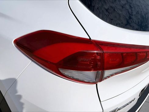 Used 2016 Hyundai Tucson Sport AWD/4WD image 28