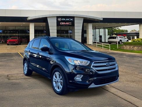 Used 2019 Ford Escape SEL image 1