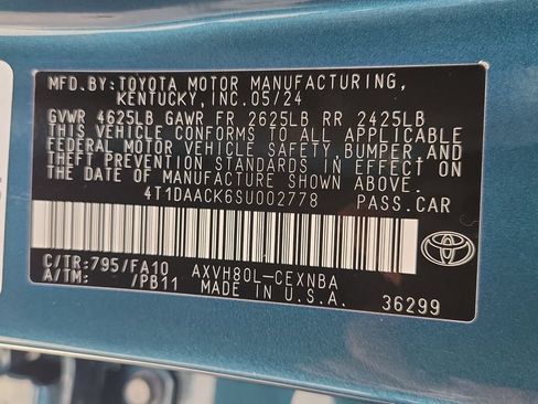 Used 2025 Toyota Camry LE FWD image 25