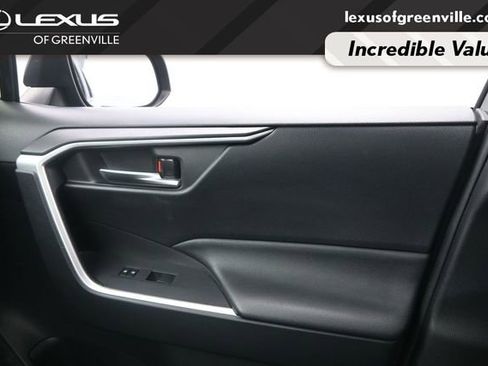 Used 2019 Toyota RAV4 XLE w/ Convenience Package FWD image 19