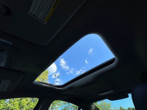 Used 2017 Chevrolet SS image 24