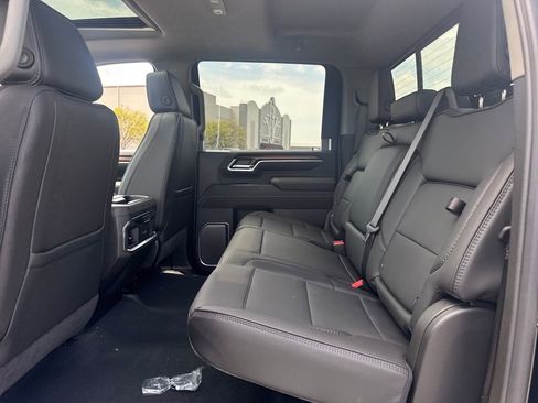 New 2026 GMC Sierra 2500 Denali w/ Denali Reserve Package AWD/4WD image 12