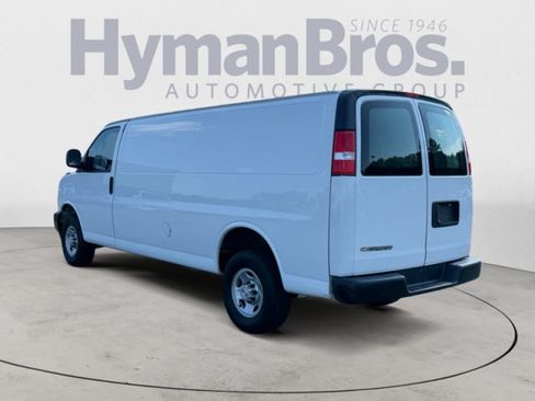 Used 2022 Chevrolet Express 2500 Extended w/ Driver Convenience Package RWD image 5