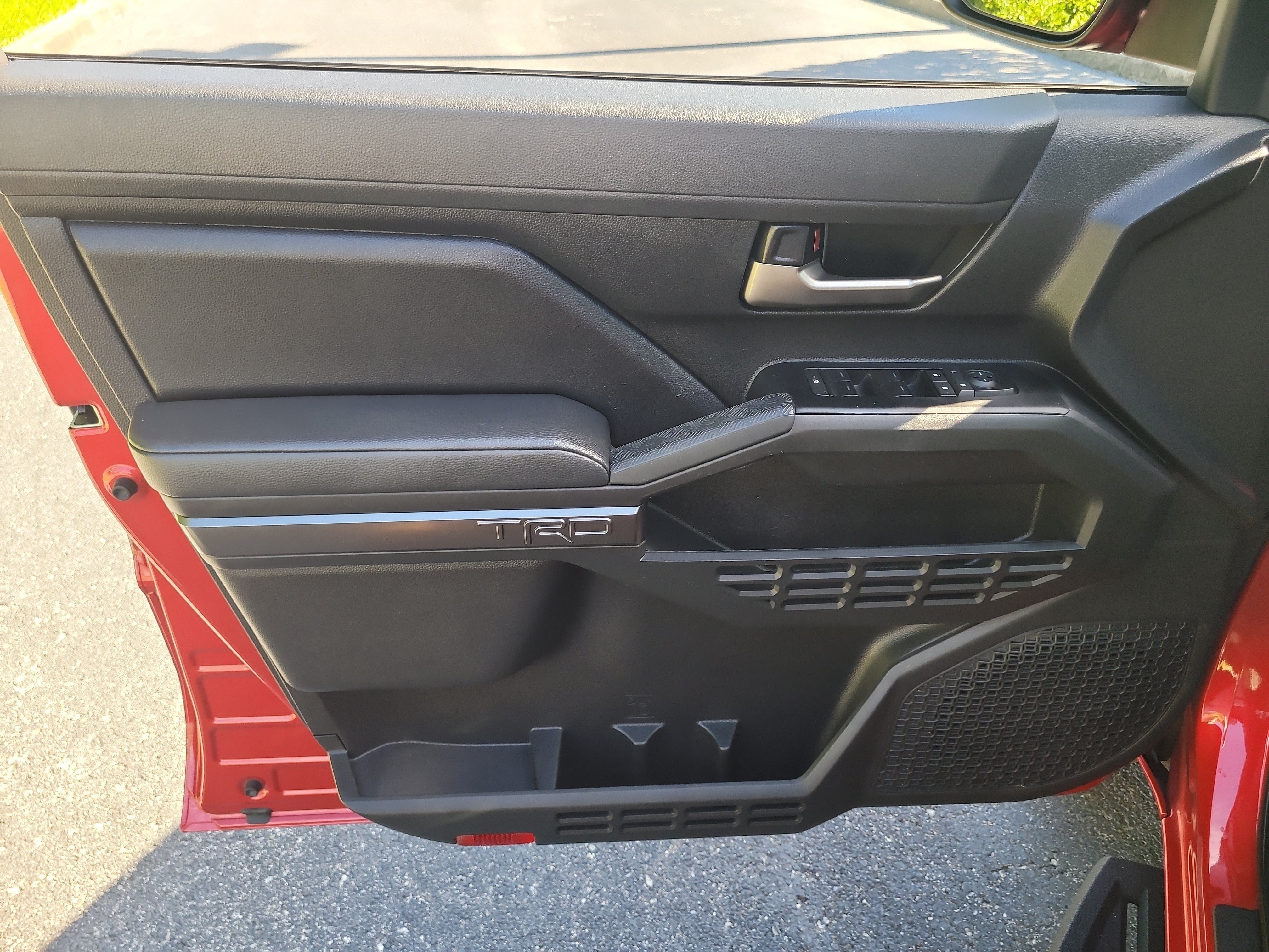 Certified 2025 Toyota Tacoma TRD Sport AWD/4WD image 18