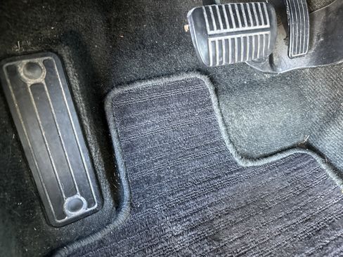 Used 2013 Subaru Legacy 2.5i Premium w/ All-Weather Pkg + Moonroof image 17