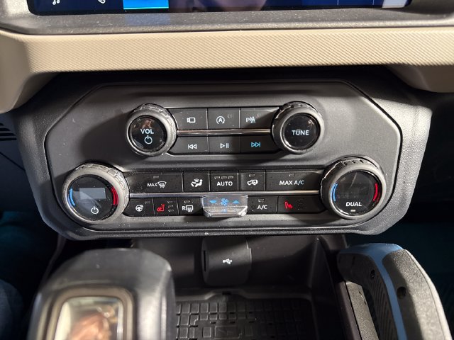 Used 2024 Ford Bronco Wildtrak AWD/4WD image 33