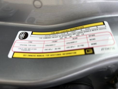 Used 2018 Jeep Compass Latitude w/ Popular Equipment Group image 29