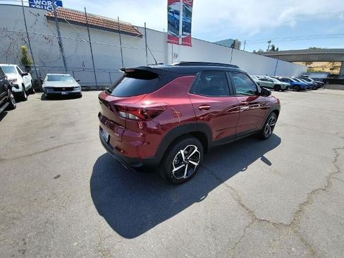 Used 2023 Chevrolet TrailBlazer RS w/ Convenience Package FWD image 8
