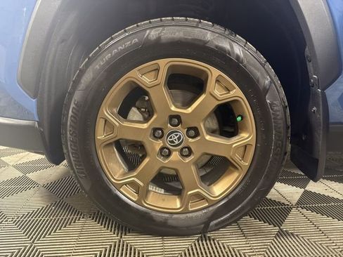 Used 2023 Toyota RAV4 AWD Hybrid image 10