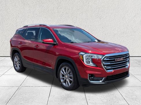 Used 2022 GMC Terrain SLT w/ Infotainment Package II FWD image 1