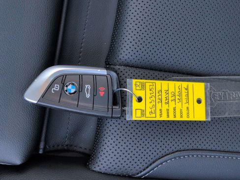 Used 2025 BMW 330i Sedan w/ Convenience Package image 36