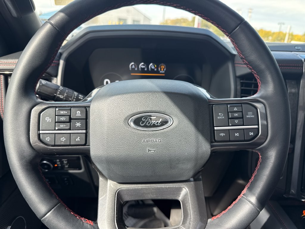Used 2024 Ford Expedition Limited AWD/4WD image 34