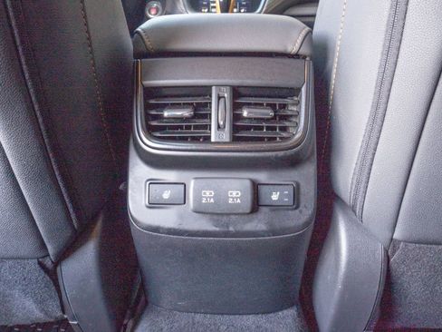 Used 2022 Subaru Outback Wilderness image 19