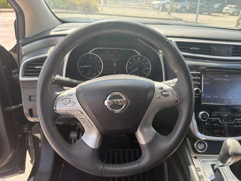 Used 2016 Nissan Murano SV FWD image 17