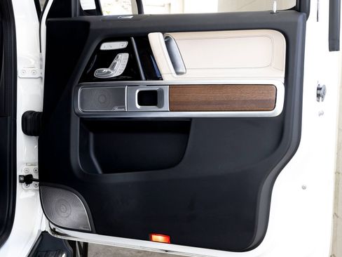 Used 2024 Mercedes-Benz G 550 image 24
