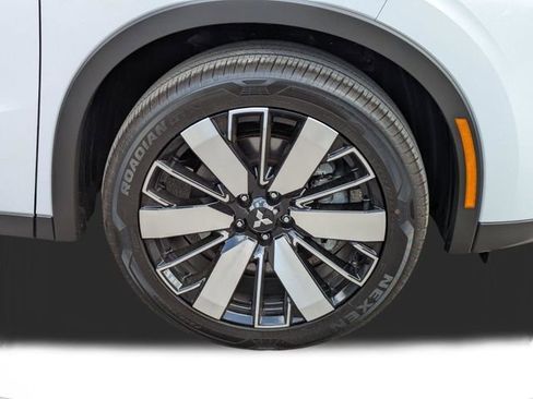 New 2026 Mitsubishi Outlander SE image 11