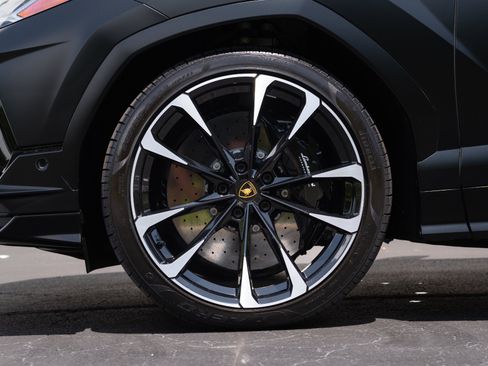 Used 2024 Lamborghini Urus S AWD/4WD image 25