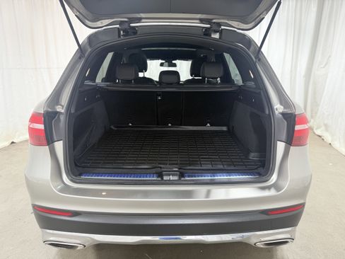 Used 2019 Mercedes-Benz GLC 300 4MATIC image 11