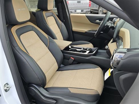 New 2026 Chevrolet Equinox ACTIV w/ Safety and Technology Package image 16