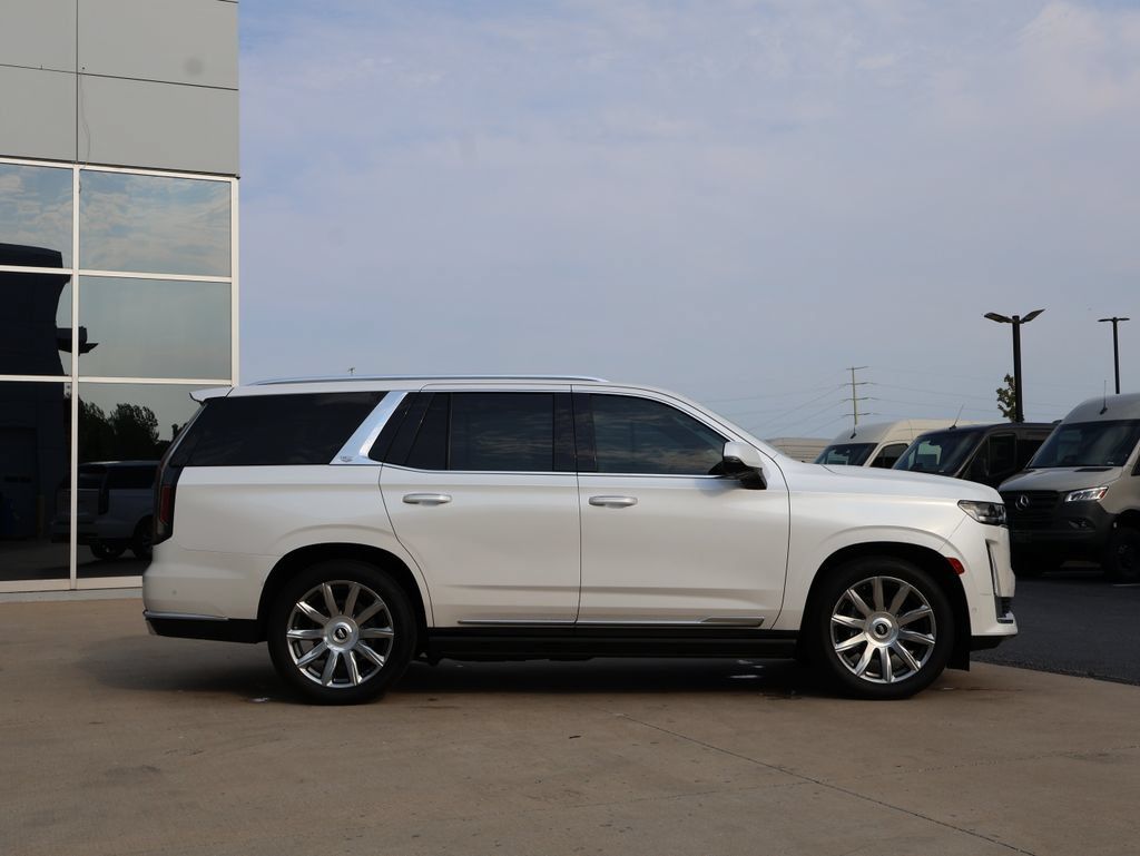 Used 2021 Cadillac Escalade Premium Luxury Platinum w/ Heavy-Duty Trailer Package AWD/4WD image 4