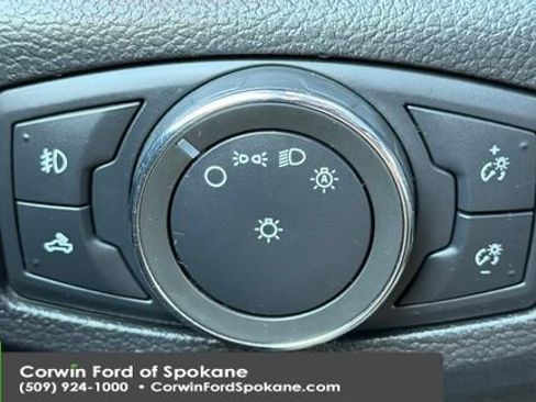 Used 2017 Ford F150 XLT w/ Equipment Group 302A Luxury AWD/4WD image 28