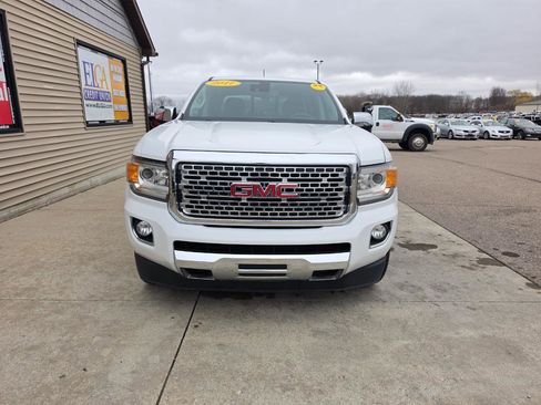 Used 2017 GMC Canyon Denali image 3