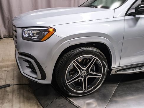 Used 2025 Mercedes-Benz GLS 450 4MATIC image 12