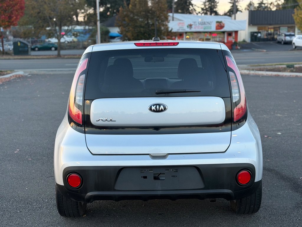 Used 2018 Kia Soul FWD image 6