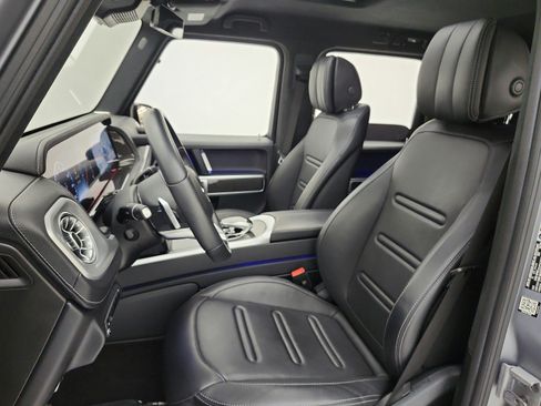 Used 2022 Mercedes-Benz G 550 w/ Exclusive Interior Package image 15