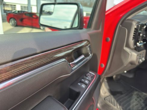 Used 2023 Chevrolet Silverado 1500 LT image 12