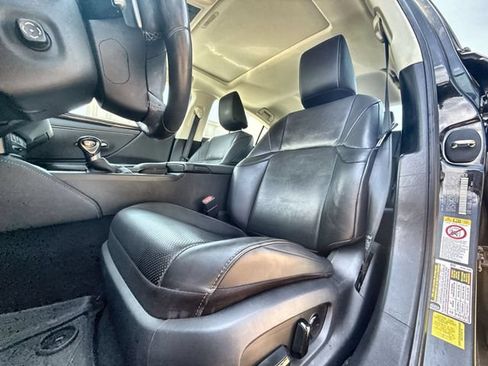Used 2019 Lexus ES 350 w/ Premium Package FWD image 11
