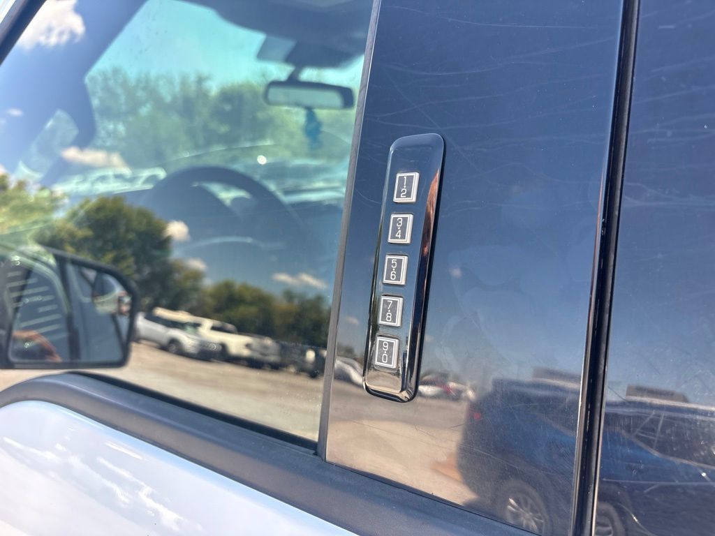 Used 2019 Ford F150 XLT AWD/4WD image 11