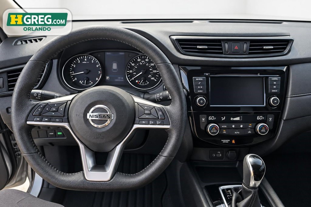 Used 2020 Nissan Rogue SV FWD image 14