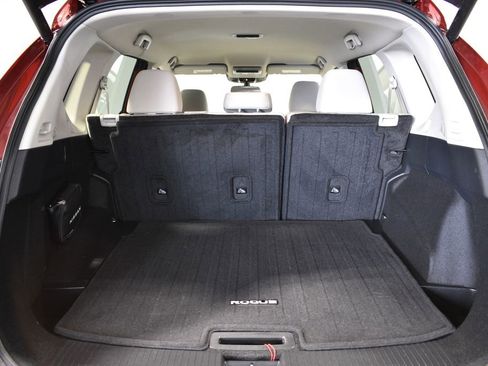 Used 2025 Nissan Rogue SV image 29