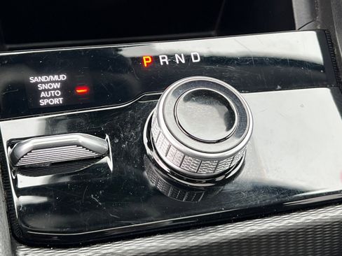 Used 2024 Jeep Grand Cherokee Limited image 25