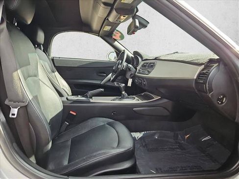 Used 2004 BMW Z4 3.0i RWD image 15