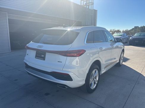 Certified 2025 Audi Q5 Premium w/ Convenience Package image 6