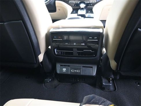 Used 2022 Acura MDX FWD w/ Technology Package image 17