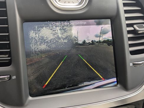 Certified 2018 Chrysler 300 Limited w/ Safetytec Plus Group image 19