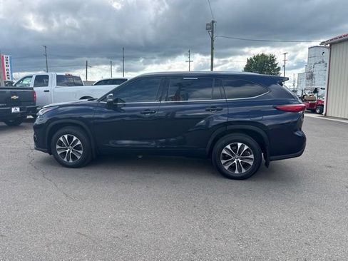 Used 2020 Toyota Highlander XLE w/ Protection Package #3 AWD/4WD image 6