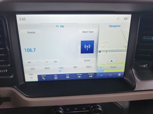 Used 2023 Ford Bronco Wildtrak image 14