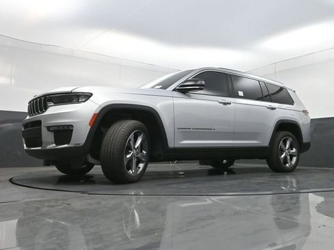Used 2021 Jeep Grand Cherokee L Limited RWD image 32