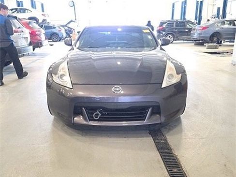 Used 2010 Nissan 370Z Touring w/ Sport Pkg image 2