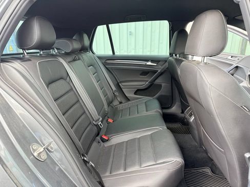 Used 2019 Volkswagen Golf R 4-Door AWD/4WD image 19
